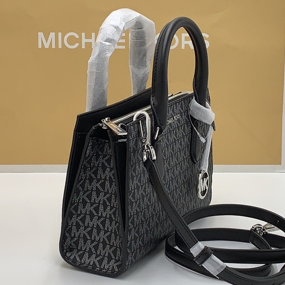 MICHAEL KORS
Sheila Small Faux Saffiano Leather Satchel
Black/Silver - Picture 7 of 16